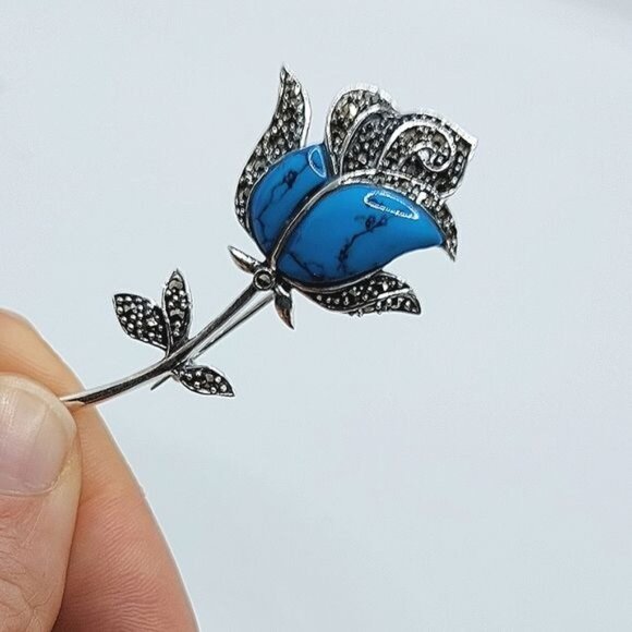 Stabilized Natural Blue Turquoise & Marcasite 925 Sterling Silver Rose‎ Brooch - Picture 2 of 10